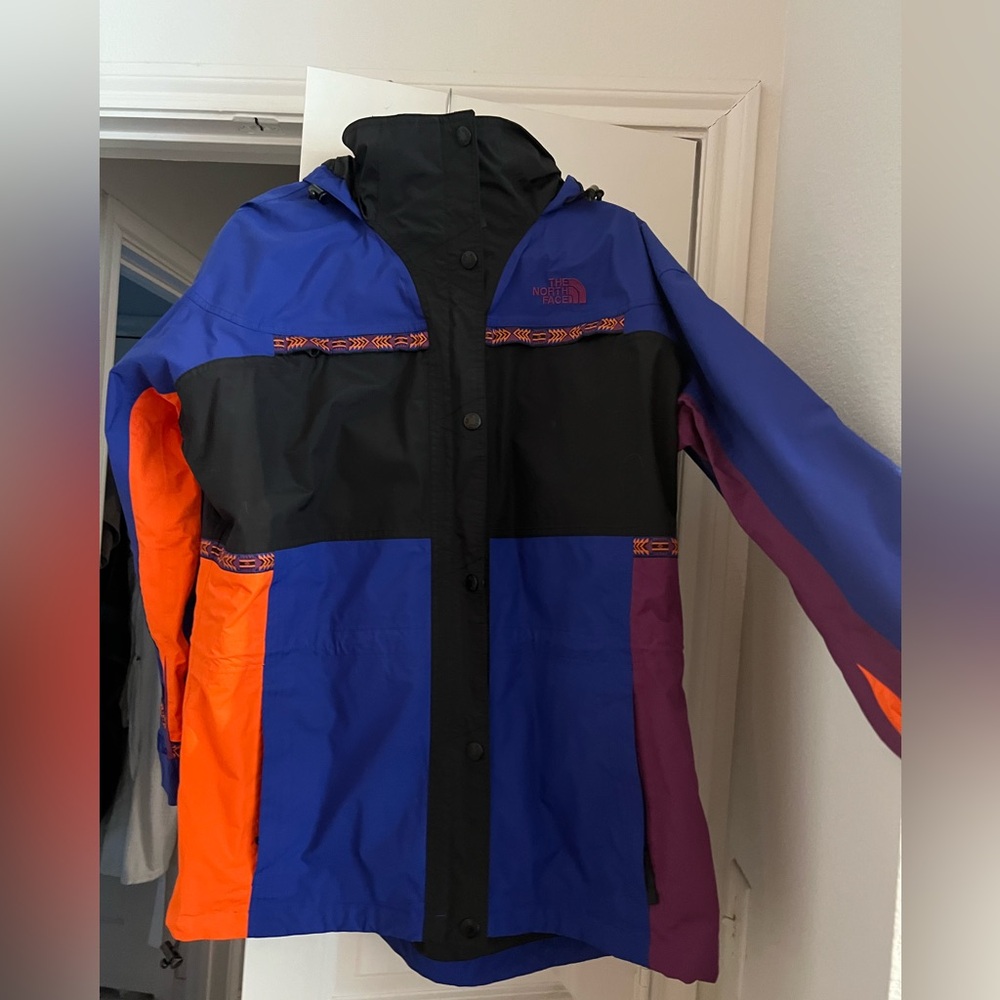 The North Face ’92 Retro Aztec Rage Light Rain Jacket